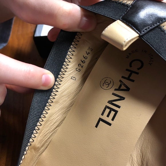 Authentic Chanel shoes - Picture 6 of 8